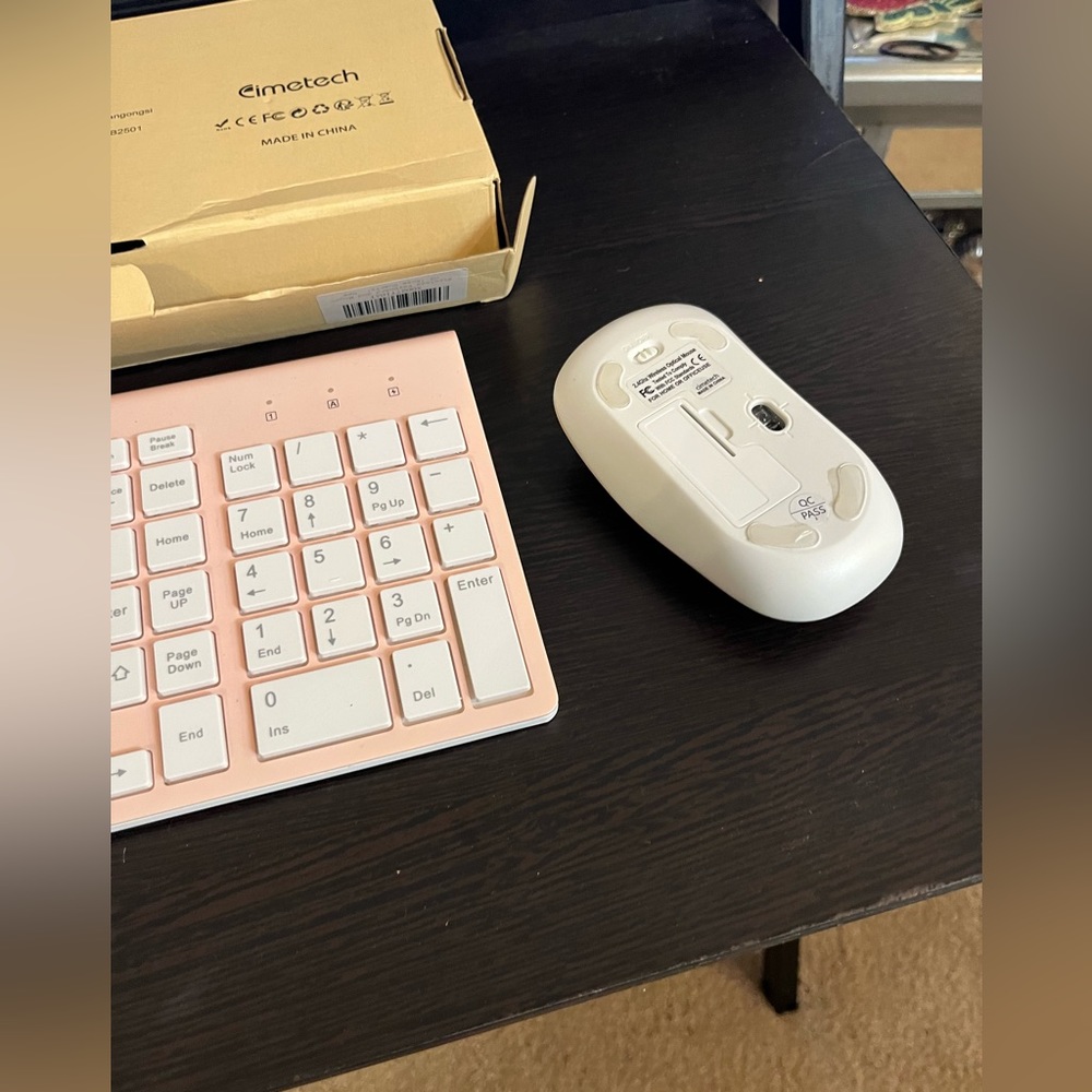 Wireless Keyboard and Mouse Set/Pink & white - Picture 4 of 5